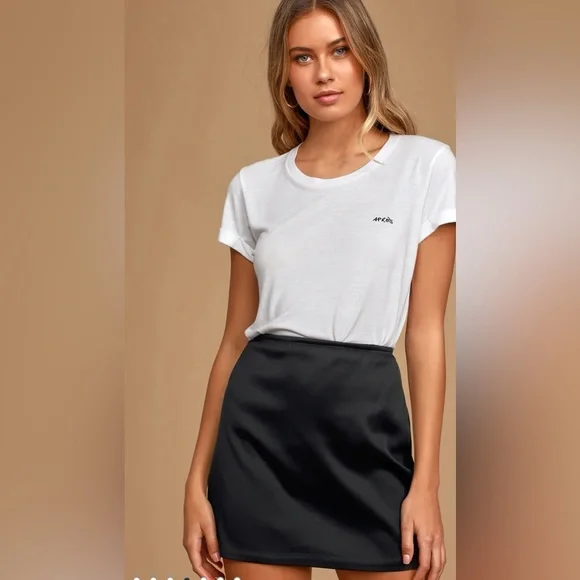 LULU’S SATIN BLACK STRETCH MINI SKIRT - Picture 6 of 8